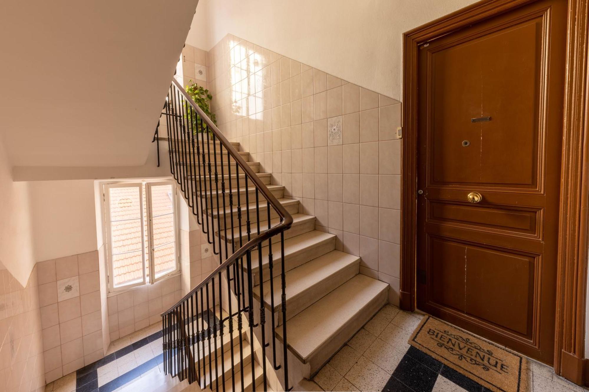 Apartment Joli Cocon A 3 Min A Pied De La Nizza