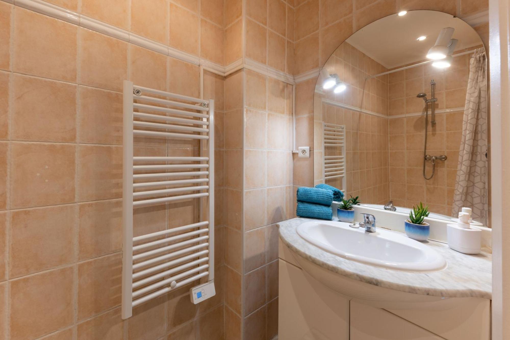 Apartment Joli Cocon A 3 Min A Pied De La Nizza